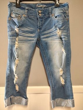 Amethyst Jeans Light Blue Distressed Cropped